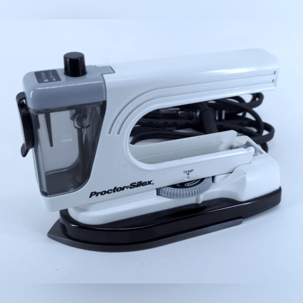 Proctor Silex Mini Steam/Dry Travel Electric Compact Iron w Dual Voltage & Case
